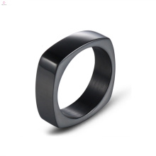 Bague carrée géométrique noire en acier inoxydable